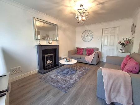 3 bedroom Semi-detached house for sale in Rochester Court, Bourne, PE10