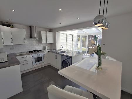 3 bedroom Semi-detached house for sale in Rochester Court, Bourne, PE10