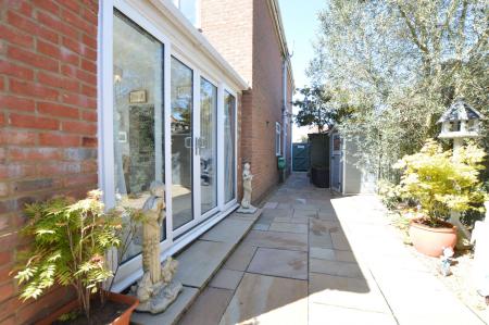 4 bedroom Detached house for sale in Burmor Close, Bourne, PE10