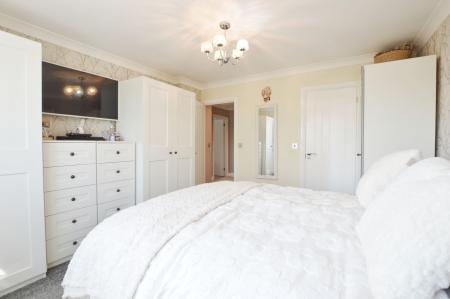 4 bedroom Detached house for sale in Burmor Close, Bourne, PE10