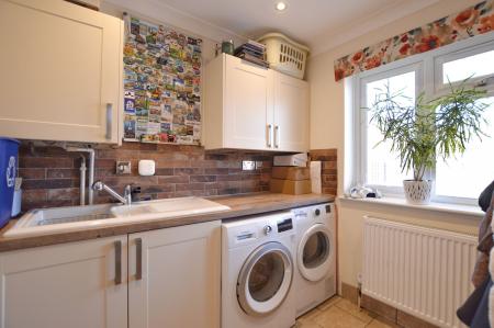 4 bedroom Detached house for sale in Burmor Close, Bourne, PE10