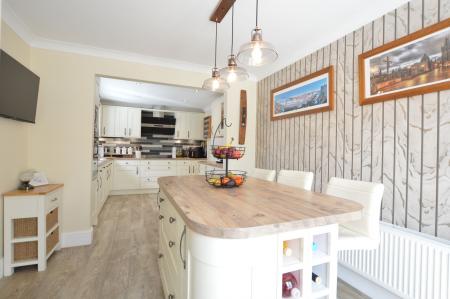 4 bedroom Detached house for sale in Burmor Close, Bourne, PE10