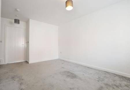 2 bedroom Semi-detached house for sale in Lingfield Park, Bourne, PE10