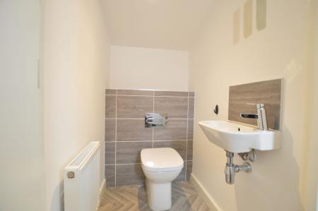 2 bedroom Semi-detached house for sale in Lingfield Park, Bourne, PE10