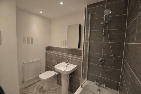 2 bedroom Semi-detached house for sale in Lingfield Park, Bourne, PE10