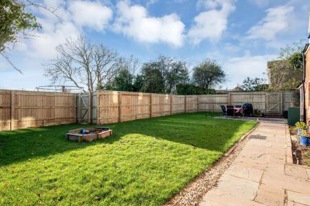3 bedroom Detached house to let in East Street, Rippingale, PE10
