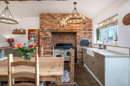 3 bedroom Detached house to let in East Street, Rippingale, PE10