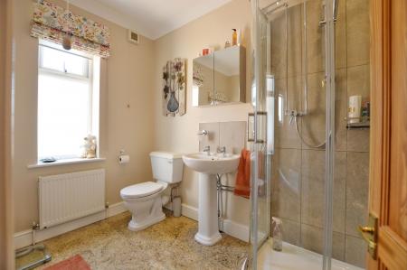 4 bedroom Semi-detached house for sale in West Road, Bourne, PE10