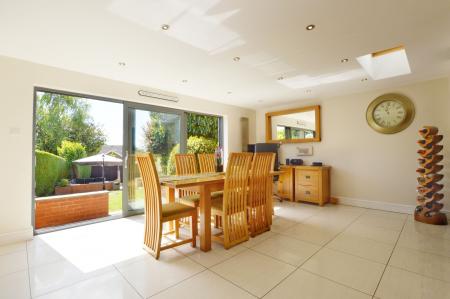 4 bedroom Semi-detached house for sale in West Road, Bourne, PE10