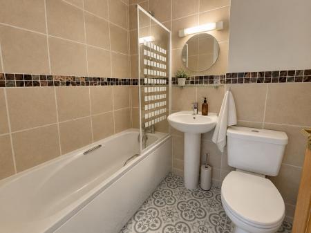2 bedroom End of terrace house for sale in Beck Way, Thurlby, PE10