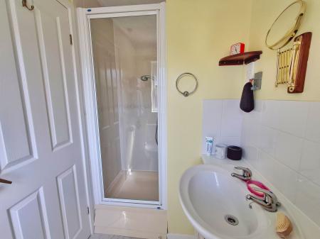 3 bedroom Detached house for sale in Waterloo Drive, Morton, PE10