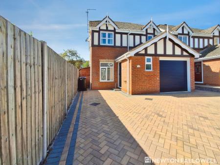 Waterloo Drive, Morton, PE10