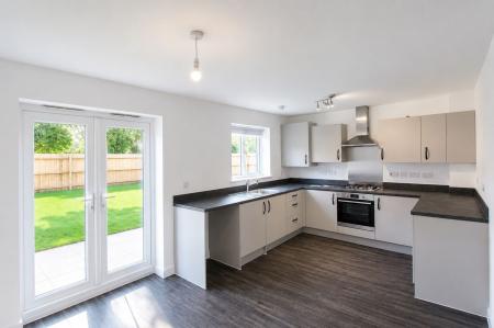 3 bedroom Detached house to let in Sandown Drive, Bourne, PE10
