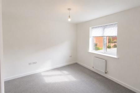 3 bedroom Detached house to let in Sandown Drive, Bourne, PE10
