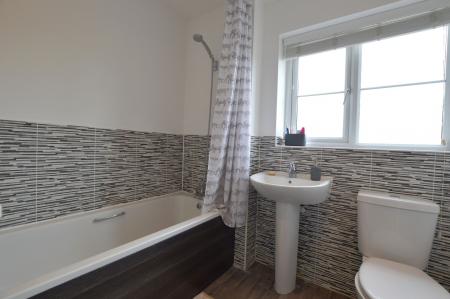 3 bedroom Semi-detached house for sale in Bath Close, Bourne, PE10