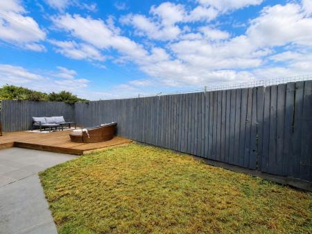 3 bedroom Semi-detached house for sale in Bath Close, Bourne, PE10
