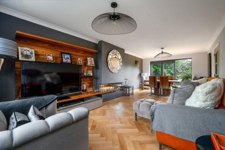 4 bedroom Detached house for sale in Poplar Crescent, Bourne, PE10