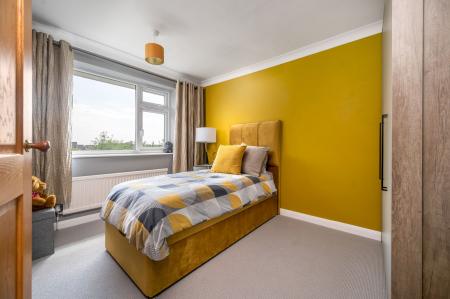 4 bedroom Detached house for sale in Poplar Crescent, Bourne, PE10