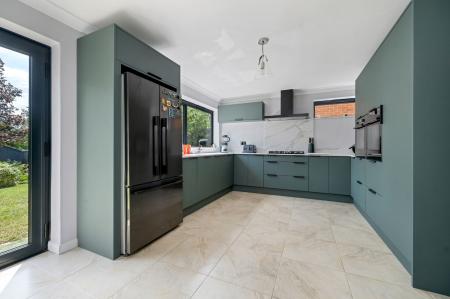 4 bedroom Detached house for sale in Poplar Crescent, Bourne, PE10