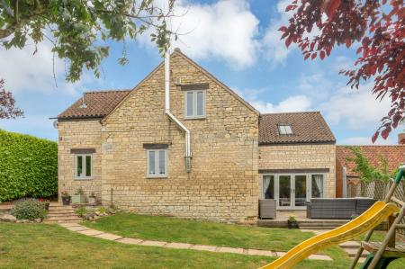 4 bedroom Detached house for sale in High Street, Corby Glen, NG33