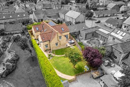 4 bedroom Detached house for sale in High Street, Corby Glen, NG33