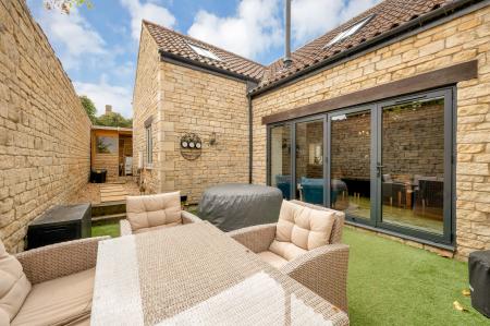 4 bedroom Detached house for sale in High Street, Corby Glen, NG33