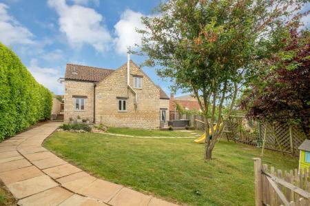 4 bedroom Detached house for sale in High Street, Corby Glen, NG33
