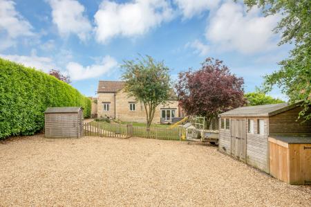 4 bedroom Detached house for sale in High Street, Corby Glen, NG33