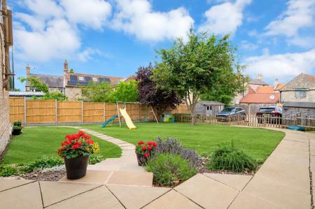 4 bedroom Detached house for sale in High Street, Corby Glen, NG33