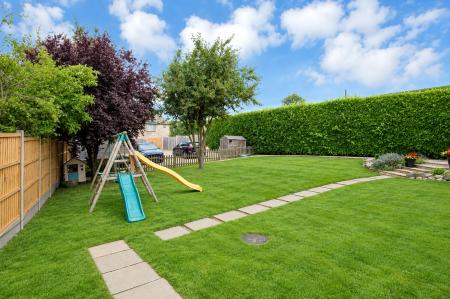 4 bedroom Detached house for sale in High Street, Corby Glen, NG33