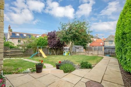 4 bedroom Detached house for sale in High Street, Corby Glen, NG33