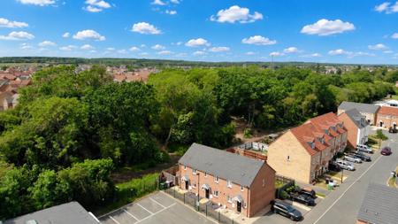 2 bedroom End of terrace house for sale in Folkestone Close, Bourne, PE10