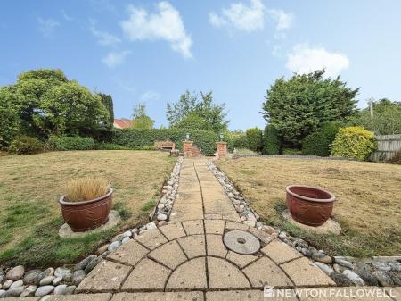 3 bedroom Detached bungalow for sale in Cumberland Gardens, Castle Bytham, NG33