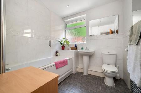4 bedroom Detached bungalow for sale in High Street, Corby Glen, NG33