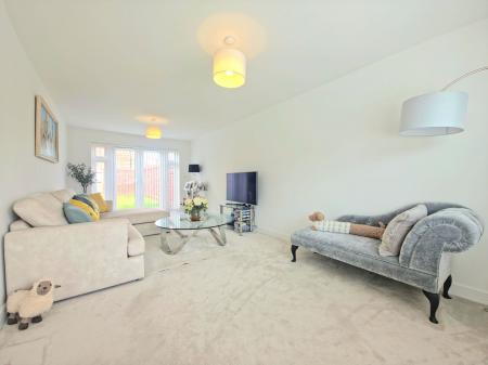 4 bedroom Detached house for sale in Notley Way, Bourne, PE10