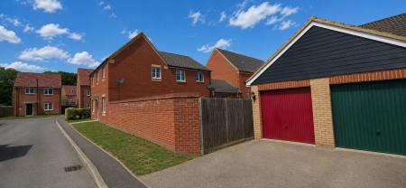 3 bedroom Semi-detached house for sale in Ascot Close, Bourne, PE10
