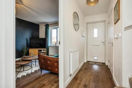 3 bedroom Semi-detached house to let in Fakenham Green, Bourne, PE10