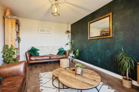 3 bedroom Semi-detached house to let in Fakenham Green, Bourne, PE10