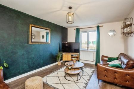 3 bedroom Semi-detached house to let in Fakenham Green, Bourne, PE10