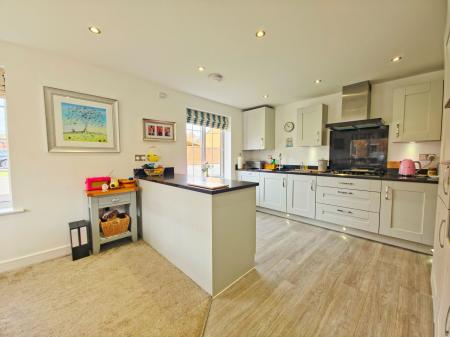 4 bedroom Detached house for sale in Spa Chase, Bourne, PE10