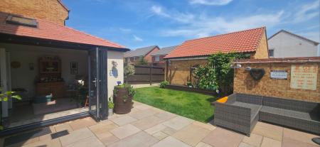 4 bedroom Detached house for sale in Spa Chase, Bourne, PE10
