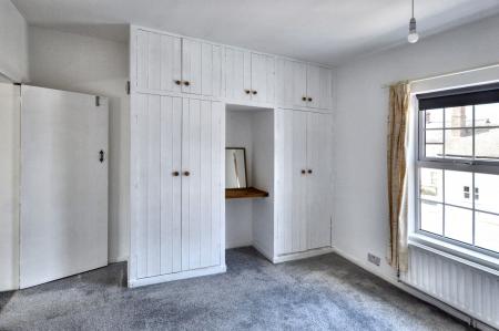 2 bedroom End of terrace house to let in West Street, Bourne, PE10
