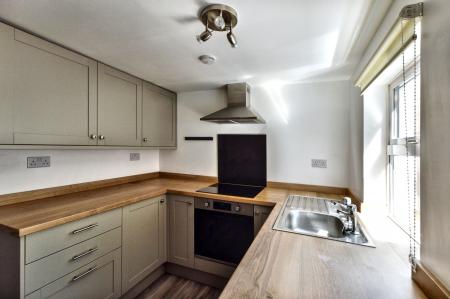 2 bedroom End of terrace house to let in West Street, Bourne, PE10