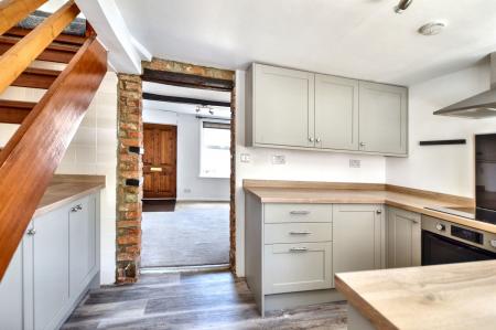 2 bedroom End of terrace house to let in West Street, Bourne, PE10