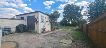 2 bedroom Terraced House for sale in Bourne Road, Pode Hole, PE11