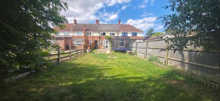 2 bedroom Terraced House for sale in Bourne Road, Pode Hole, PE11