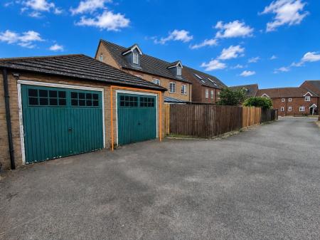 3 bedroom End of terrace house for sale in The Hayfields, Spalding, PE11