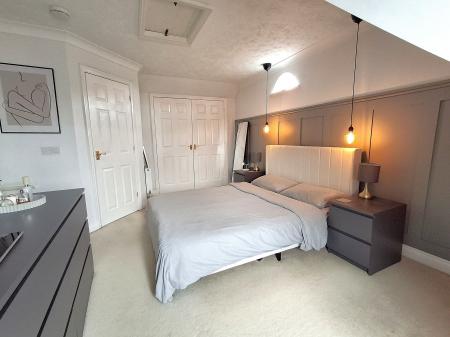 3 bedroom End of terrace house for sale in The Hayfields, Spalding, PE11