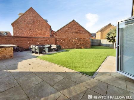 4 bedroom Detached house for sale in Musselburgh Way, Bourne, PE10