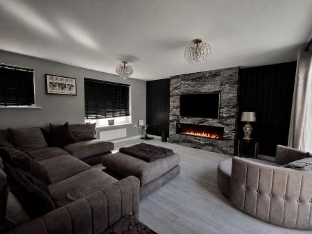 4 bedroom Detached house for sale in Musselburgh Way, Bourne, PE10